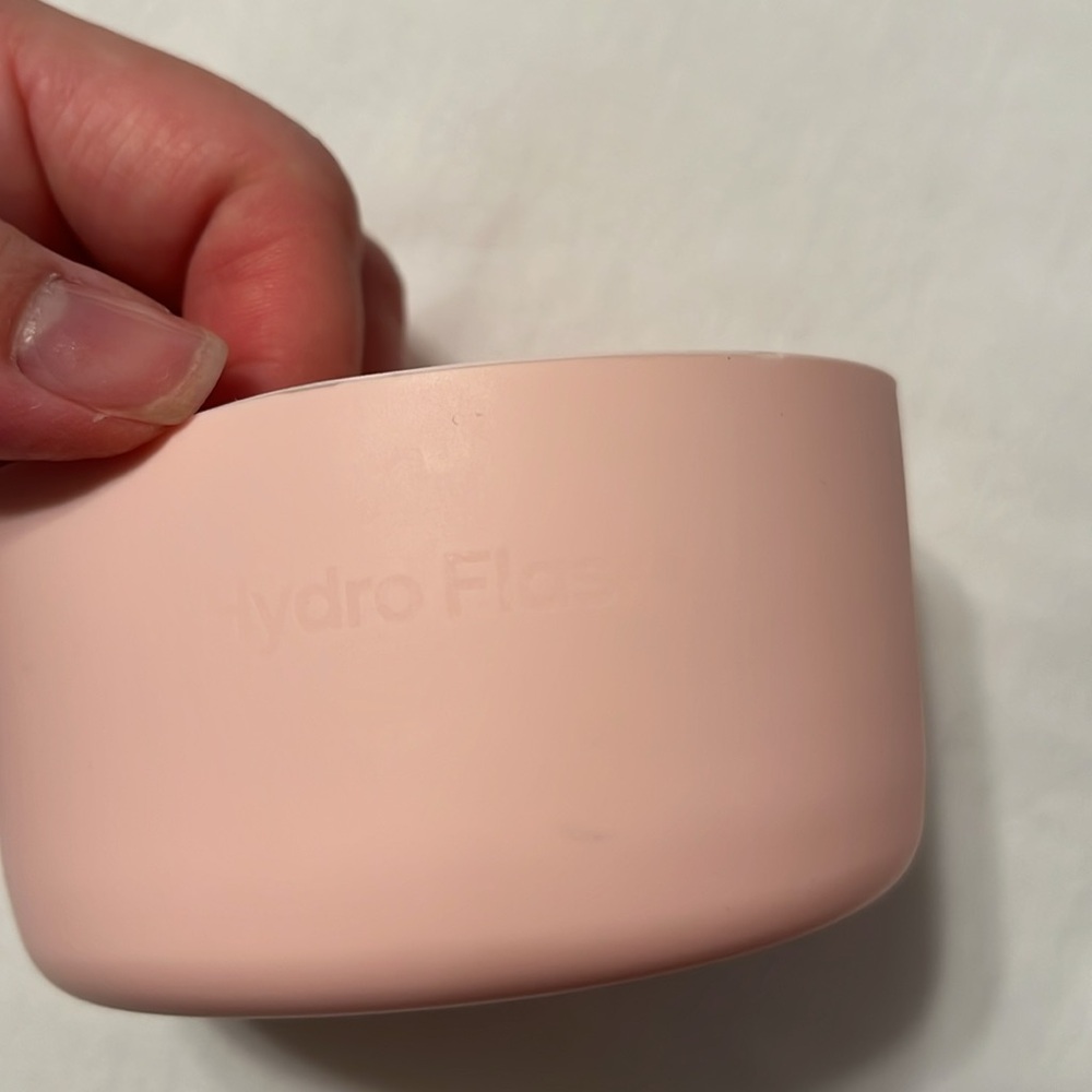 Hydroflask Original Dogwood “Strawberry Milk” With Matching Boot - Picture 9 of 11